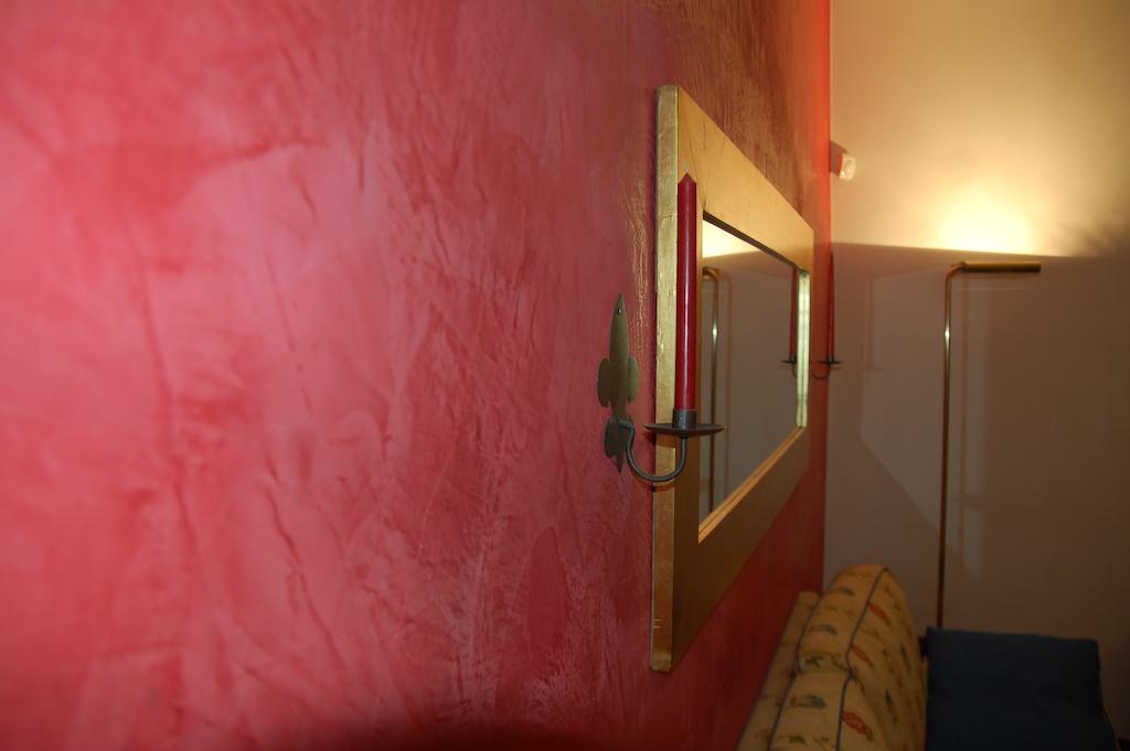 La Rosa Scarlatta Bérgamo Quarto foto