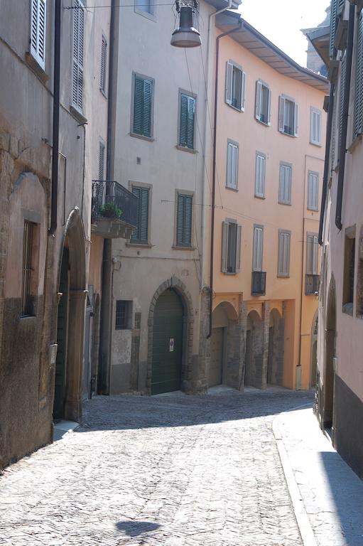 La Rosa Scarlatta Bérgamo Quarto foto